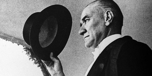 Atatürk İle İlgili Duygularınızı İfade Eden Bir Şiir